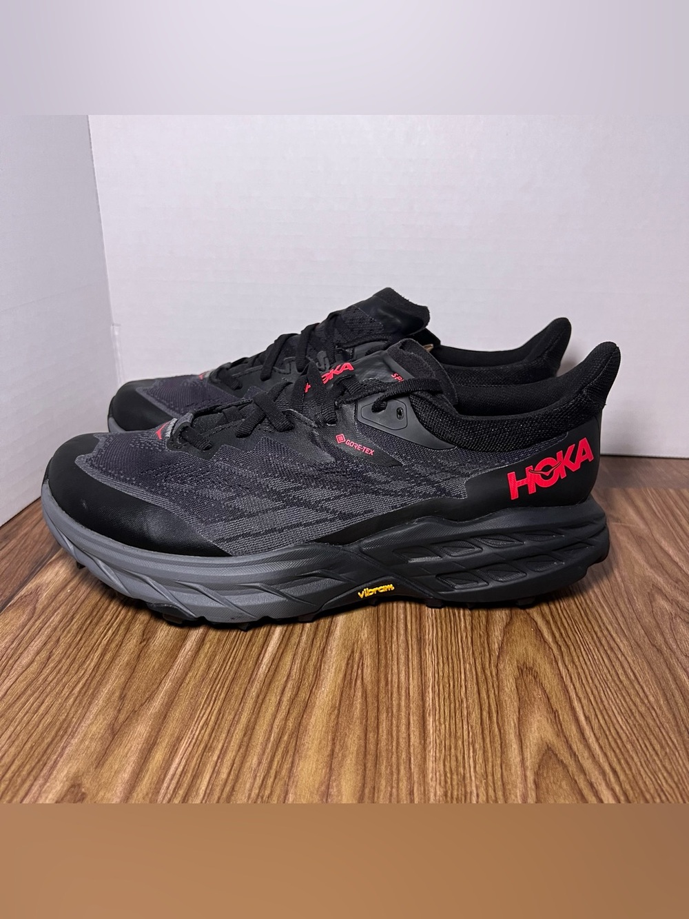 HOKA Women's Speedgoat 5 GTX Spike Gore-Tex Trail Shoe size 8.5B